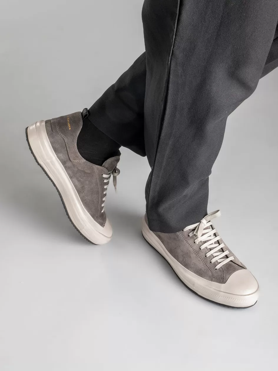 mes_009__taupe_leather_and_suede_low_top_sneakers_97366.webp Officine Creative Suede Selection | Sneakers>MES 009 - Leather And Suede Low Top Sneakers TAUPE