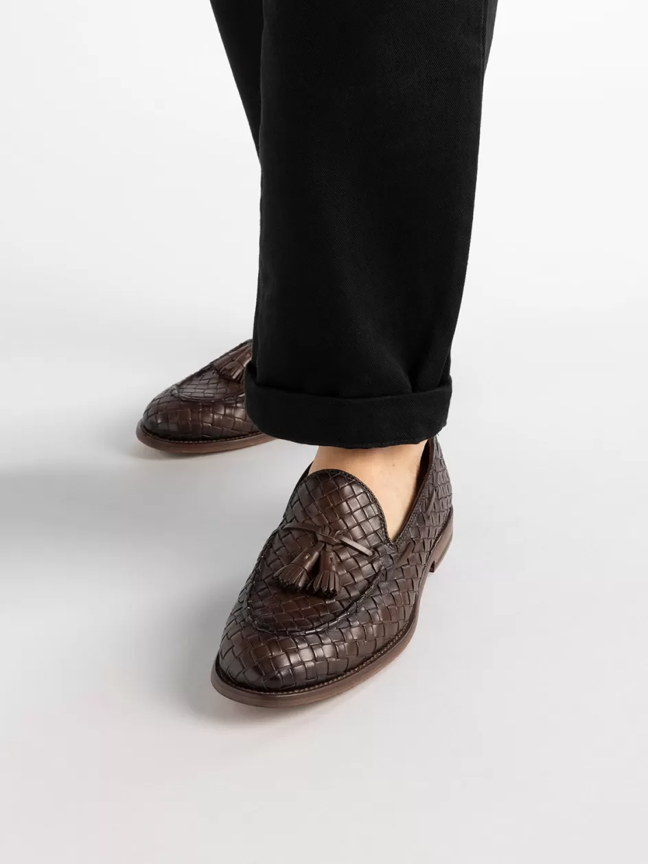 opera_004__brown_leather_tassel_loafers_99186.webp Officine Creative Icons | Loafers>OPERA 004 - Brown Leather Tassel Loafers DARK