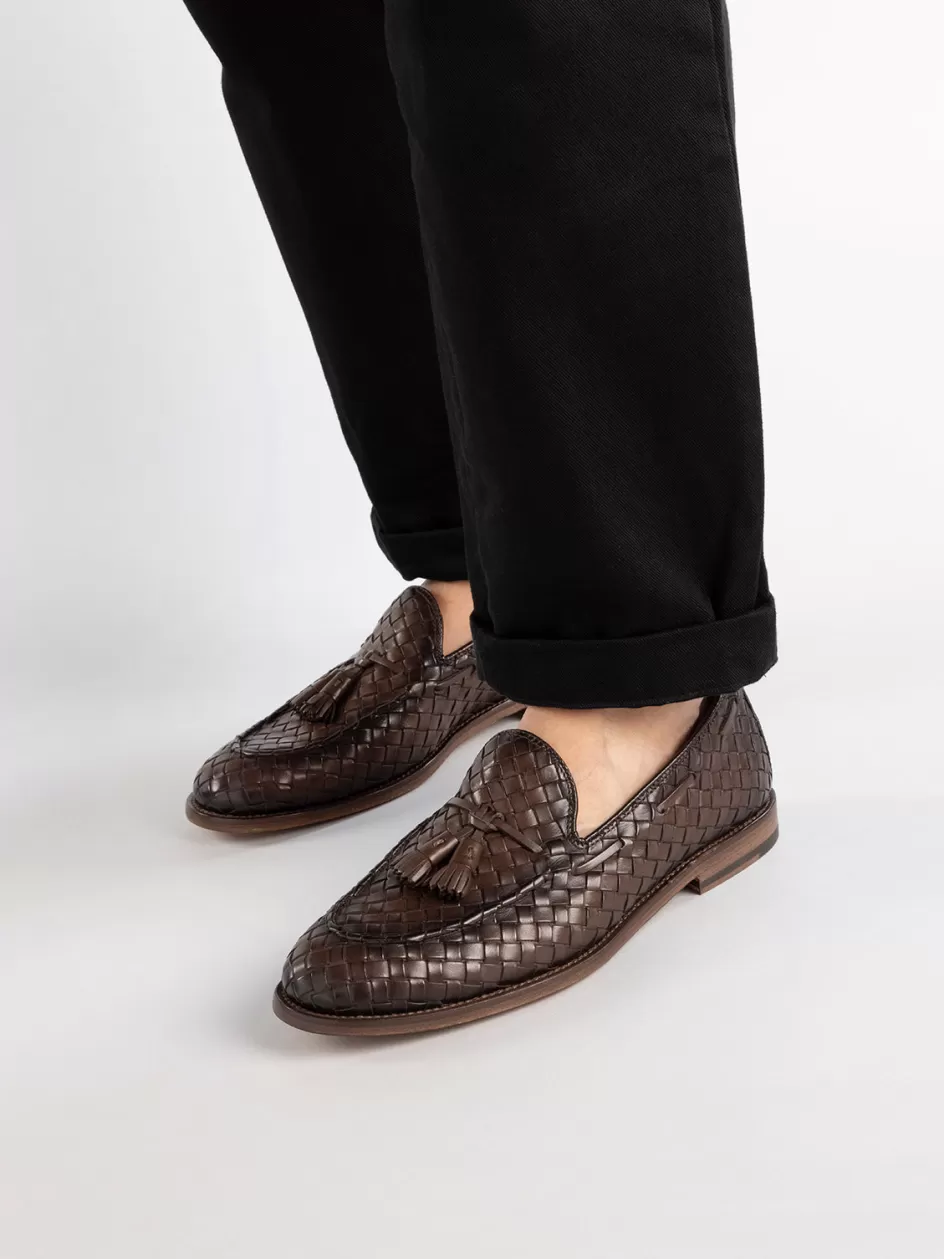 opera_004__brown_leather_tassel_loafers_99187.webp Officine Creative Icons | Loafers>OPERA 004 - Brown Leather Tassel Loafers DARK