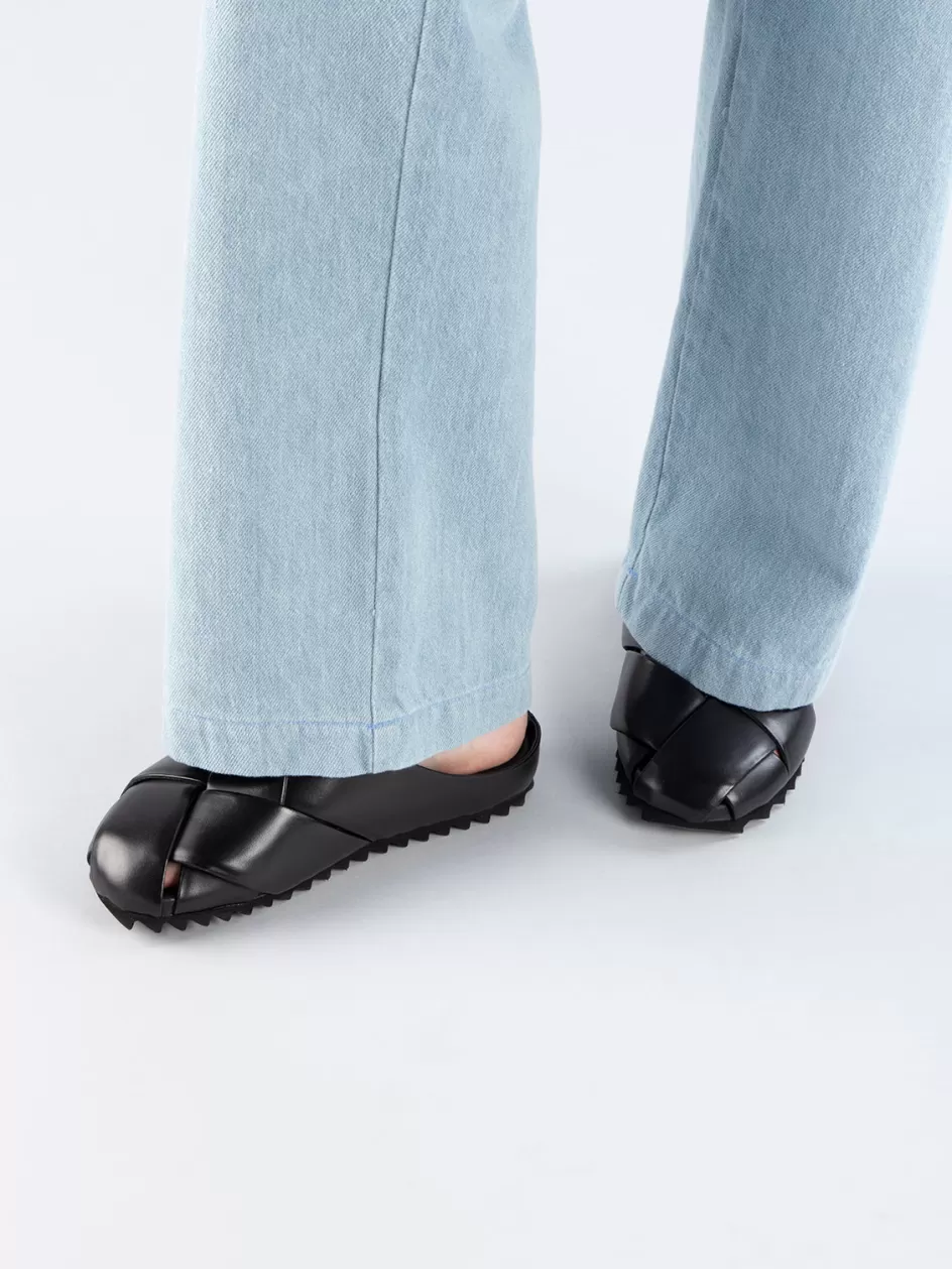 pelagie_018__black_leather_mule_sandals_105530.webp Officine Creative Sandals | Mules>PELAGIE 018 - Leather Mule Sandals BLACK